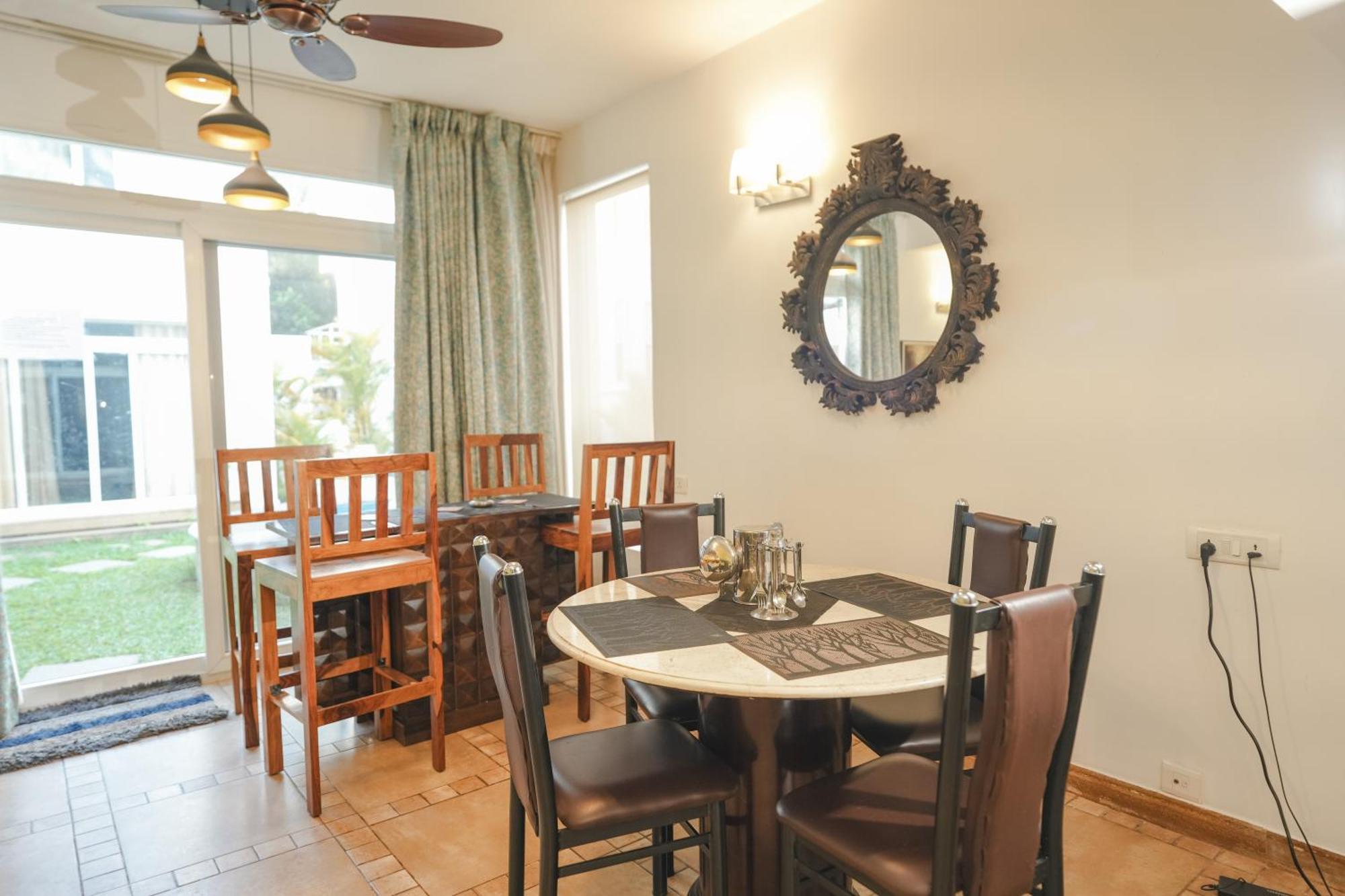 Villa M - Jia 3- 3Bhk In Candolim, Pool Facing, Near Beach, Breakfast Included ภายนอก รูปภาพ